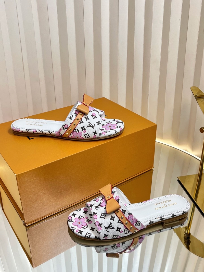 l0vis Vvtt0n slippers